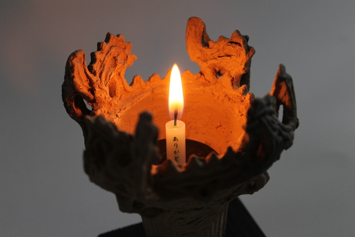 火焔型土器に火を灯す 2