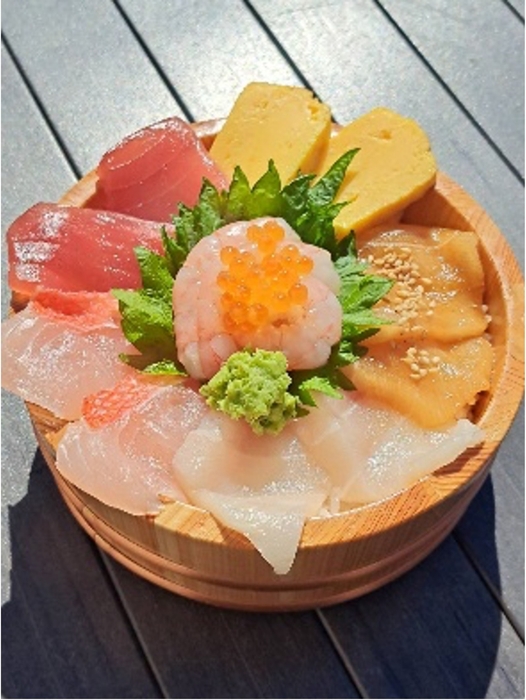 「とと丸7種桶丼」金目鯛お味噌汁付