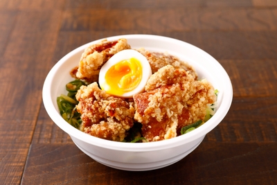 テイクアウト商品「麺処むらじの唐揚げ丼」