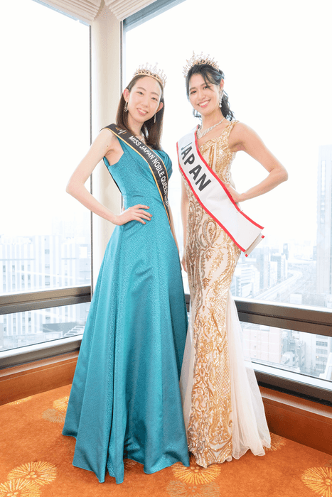 審査員(左から)田口そのみと岩間夏美