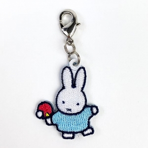 hXeQiUTlg8DzhQPRqYX5.jpg?w=940&h=940