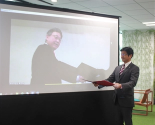 BSIジャパン、伸栄学習会に ISO 21001(教育組織マネジメントシステム)を認証