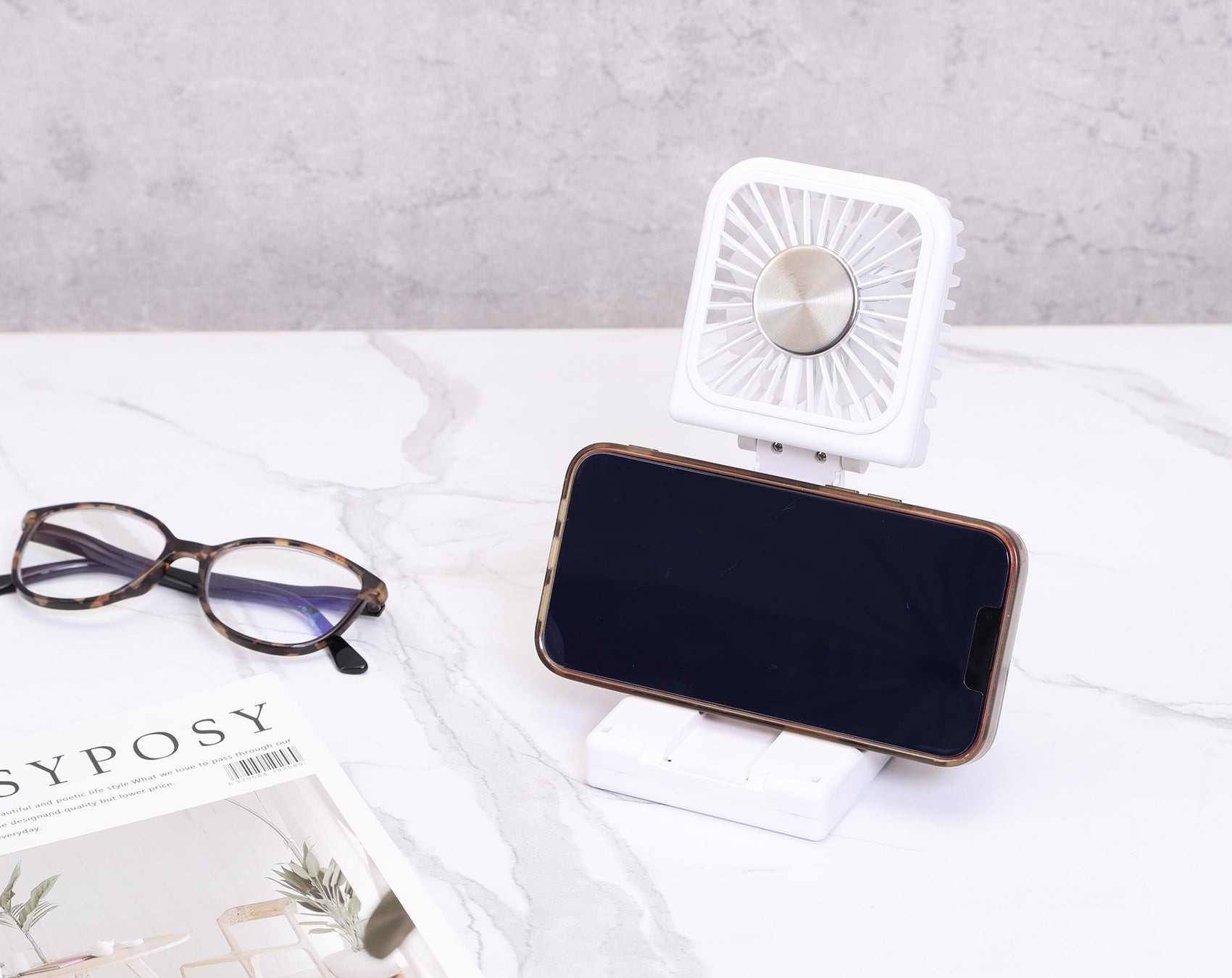 3.スマホスタンド