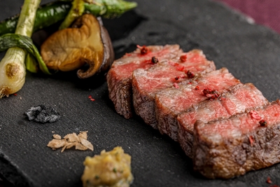 hmuCzn3SVYF0bCkhbrZs.jpg?w=940&h=940