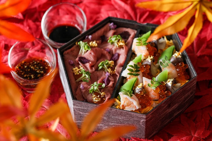 『Hotel Chef’s Bento“天使海老と京丹波大黒しめじのちらし寿司&ローストビーフ”』イメージ