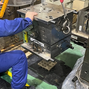 hqiy7CdRzOQsWlD1eUf3.jpg?w=940&h=940