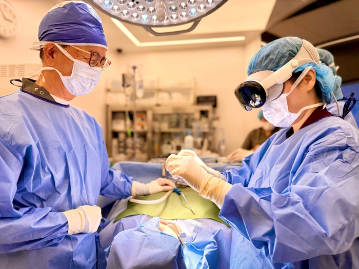 XRゴーグルを活用し新たな教育を実現