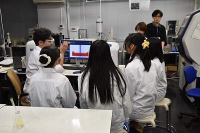 NMR分光計の説明