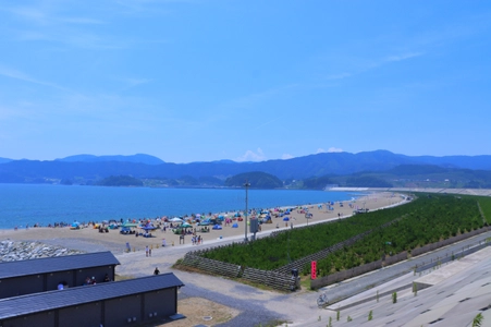 国内14か所の海水浴場・マリーナが 国際環境認証「ブルーフラッグ」を取得