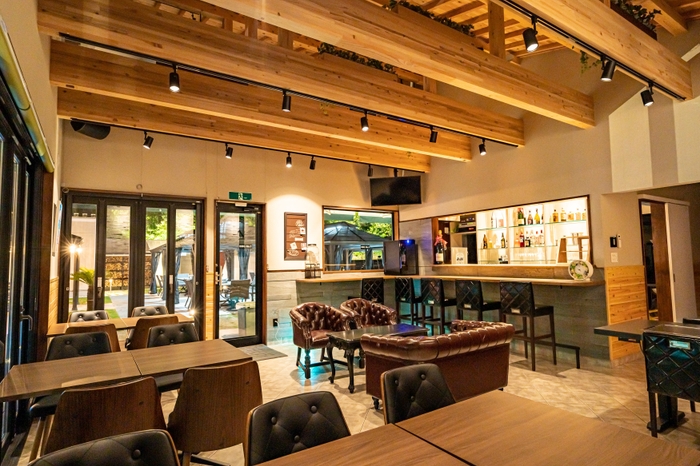 Stella cafe/Mountain bar