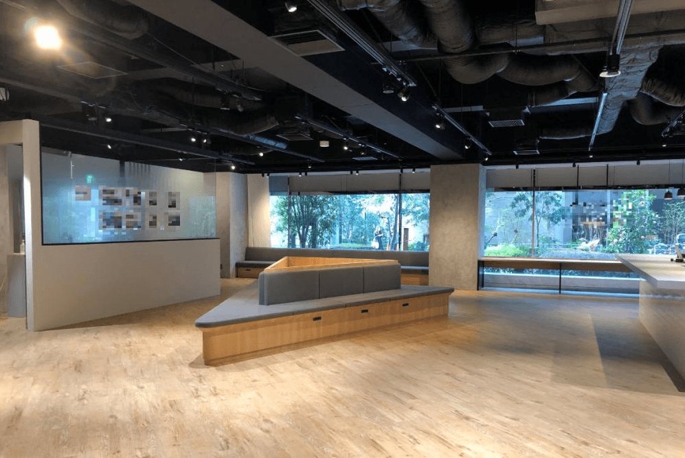 【人気】東京ドームからほど近い超おしゃれ空間！電源付きソファ有のクリエイティブオフィス