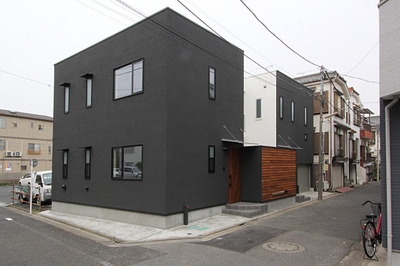 【江戸川区｜敷地42坪】ガレージと中庭のある完全分離型二世帯住宅