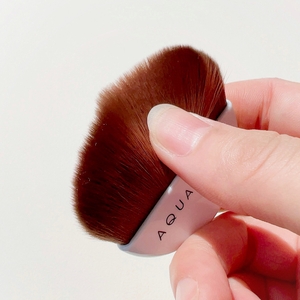 i8gIsq95DwnHt08s8dV8.jpg?w=940&h=940