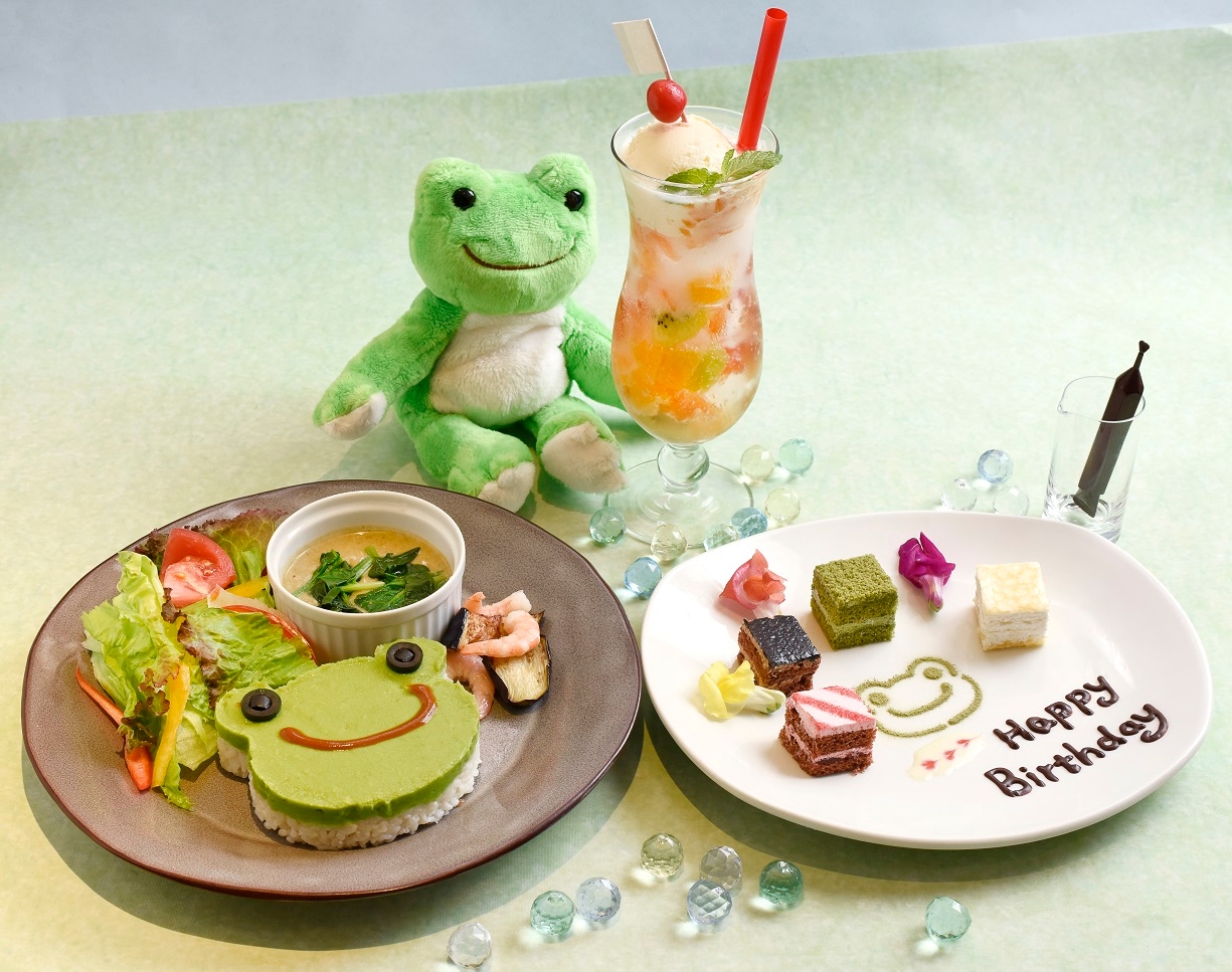 ブリヤンカフェのコラボメニュー♪ ケーキのお皿にチョコペンで自由に書けます。