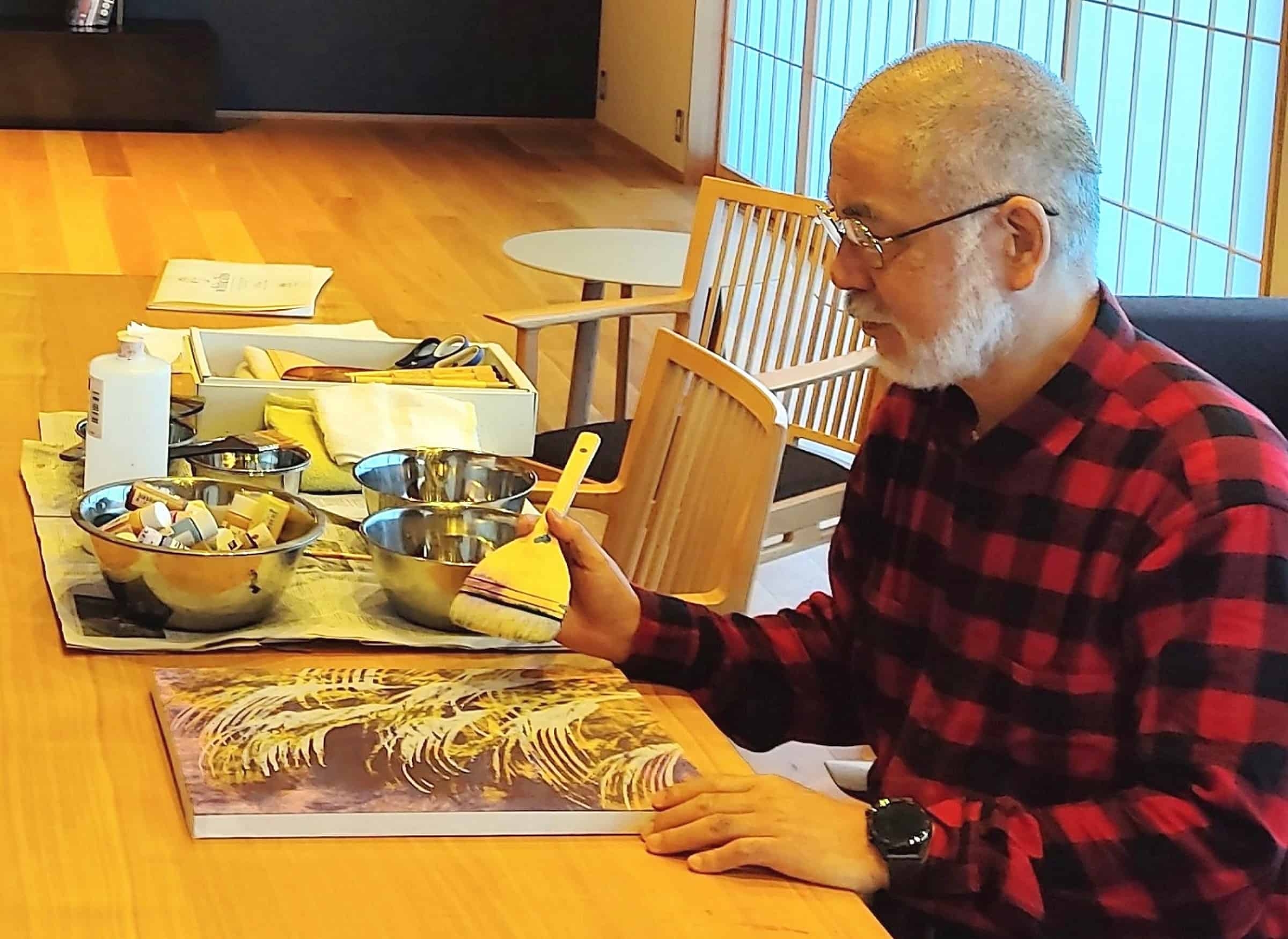 加藤氏の制作風景