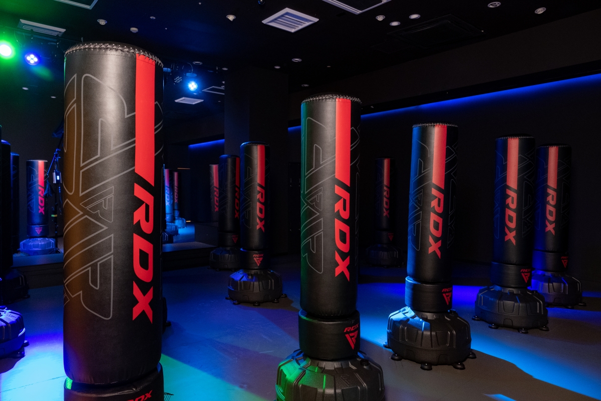 『A-WORX boxing+fitness』には沢山のRDXスタンディングバッグがある