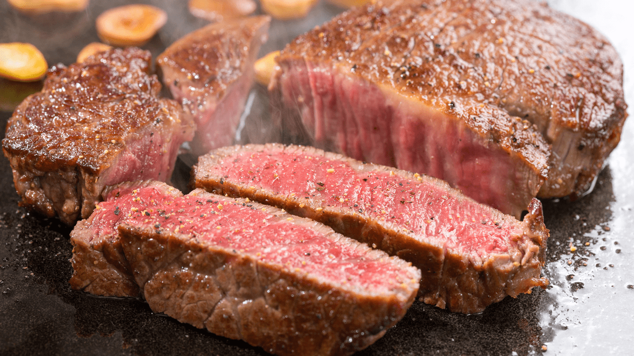 還元率99%も!ふるさと納税でもらえる「黒毛和牛」を徹底調査|お得な訳あり品も