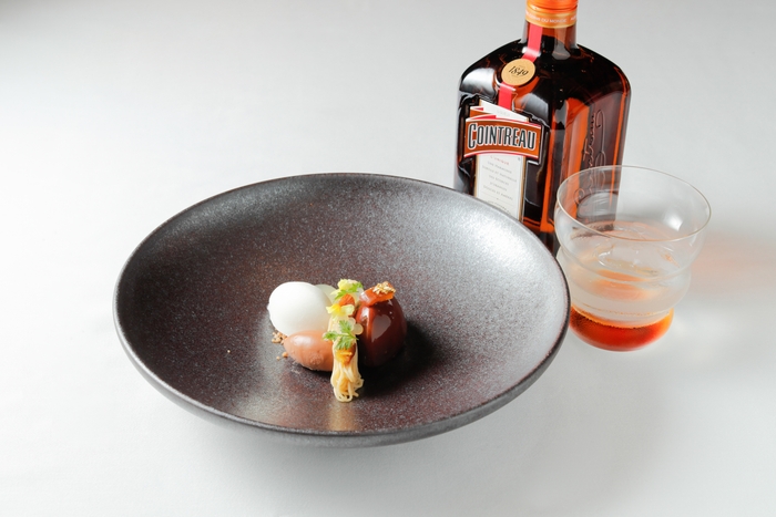 デザート(松永)ムース・オ・ショコラ マロンと柚子