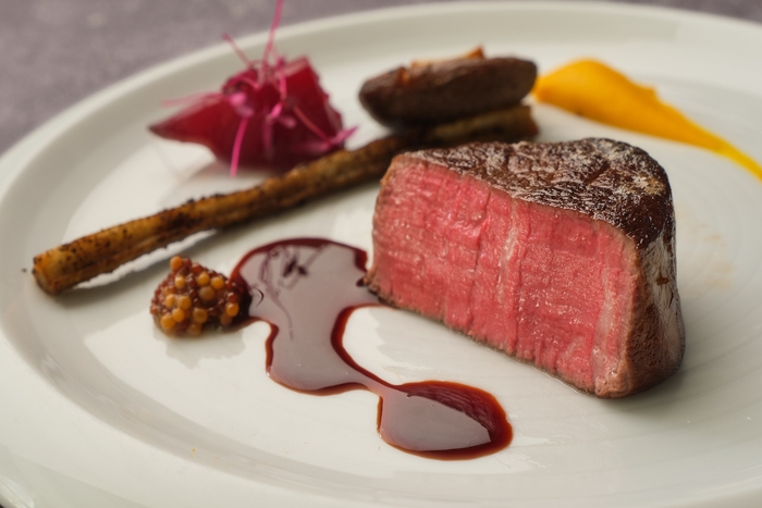 前田牧場牛フィレ肉のソテー ソースヴィーノボーノ