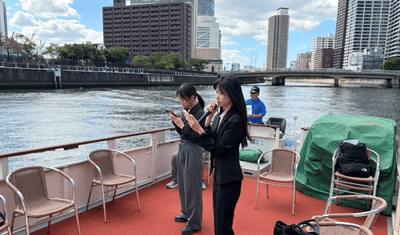 大阪水上バスに試乗しリハーサルを行うゼミ生