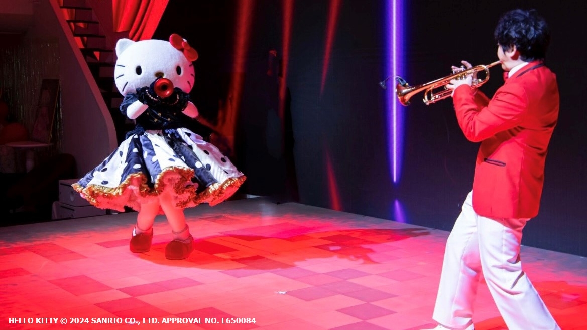 ハローキティがトランペットを演奏⁉歌って踊るスペシャルジャズバンドショー開幕! HELLO KITTY SHOW BOX 『Hello Kitty Lovely Days‼』 2025年1月16日より開催!
