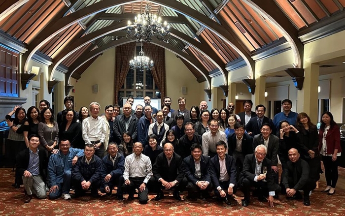 40周年祝賀会で集う米国宝酒造スタッフ
