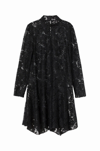 スタンドカラーレースワンピース￥2,499(100% リサイクルポリエステル)