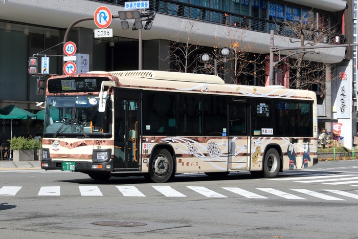 ▲京都バス 大原女号