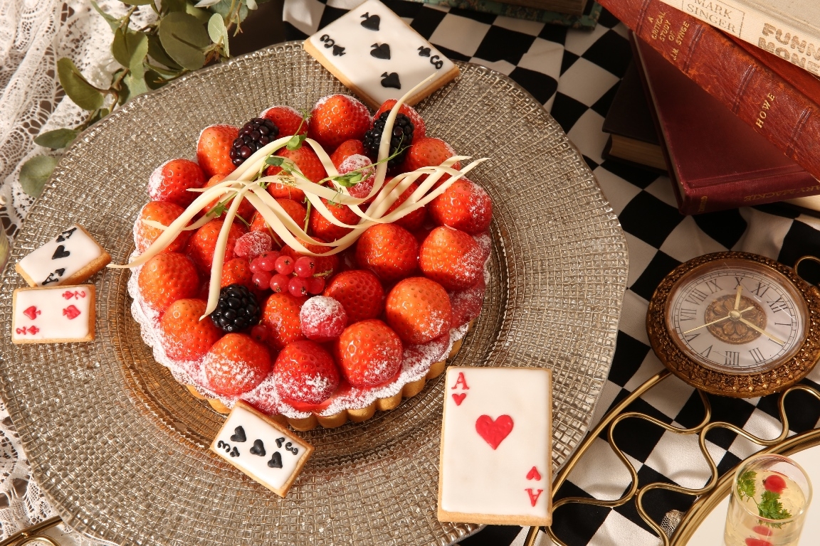 テーマは「いちご×アリス×クラシック」♡横浜の結婚式場で限定スイーツブッフェを開催!