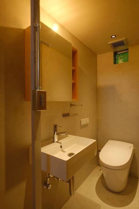 トイレ・洗面所(写真:鳥村鋼一)