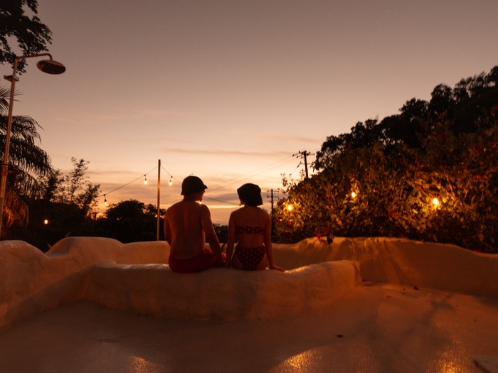 水風呂からサンセットを眺める