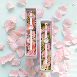 歓・送迎会に代えて記念に残せる花のギフトを！ プリザーブドローズブランドの「AMOROSA MODERNO」が 特集サイト「SPRING GIFT」をオープン