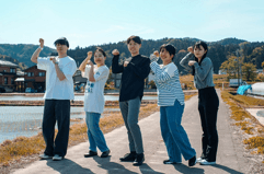 近畿大学経営学部布施ゼミ参加学生 写真左より:田原、加納、住吉、大羽、濱田(敬称略)