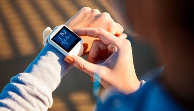 日本のウェアラブル医療機器市場