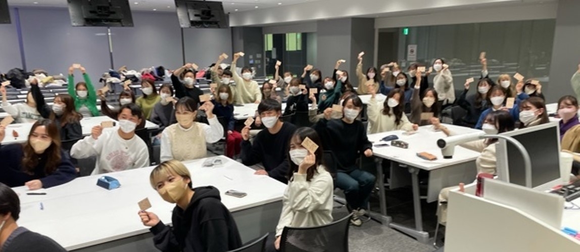 梅田の未来を考えるワークショップに参加した経営学部生