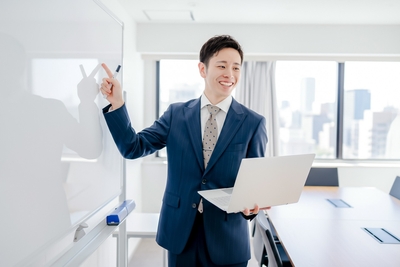 j1j17Aqug5CT68fToZCV.jpg?w=940&h=940