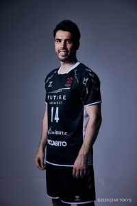 j3uu7vClU4ujAjwCUXfG.jpg?w=940&h=940