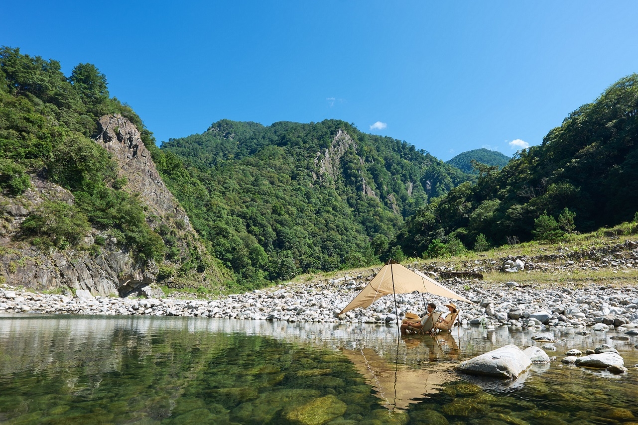 【星のやグーグァン】スロートラベルで、爽涼な沐暑(ムース―)リゾートを識(し)る「渓谷の慢遊滞在」を提供 ~森林散策や川辺のピクニックで谷關(グーグァン)と「つながる」2泊3日の滞在プログラム~|期間:2023年7月1日〜8月31日