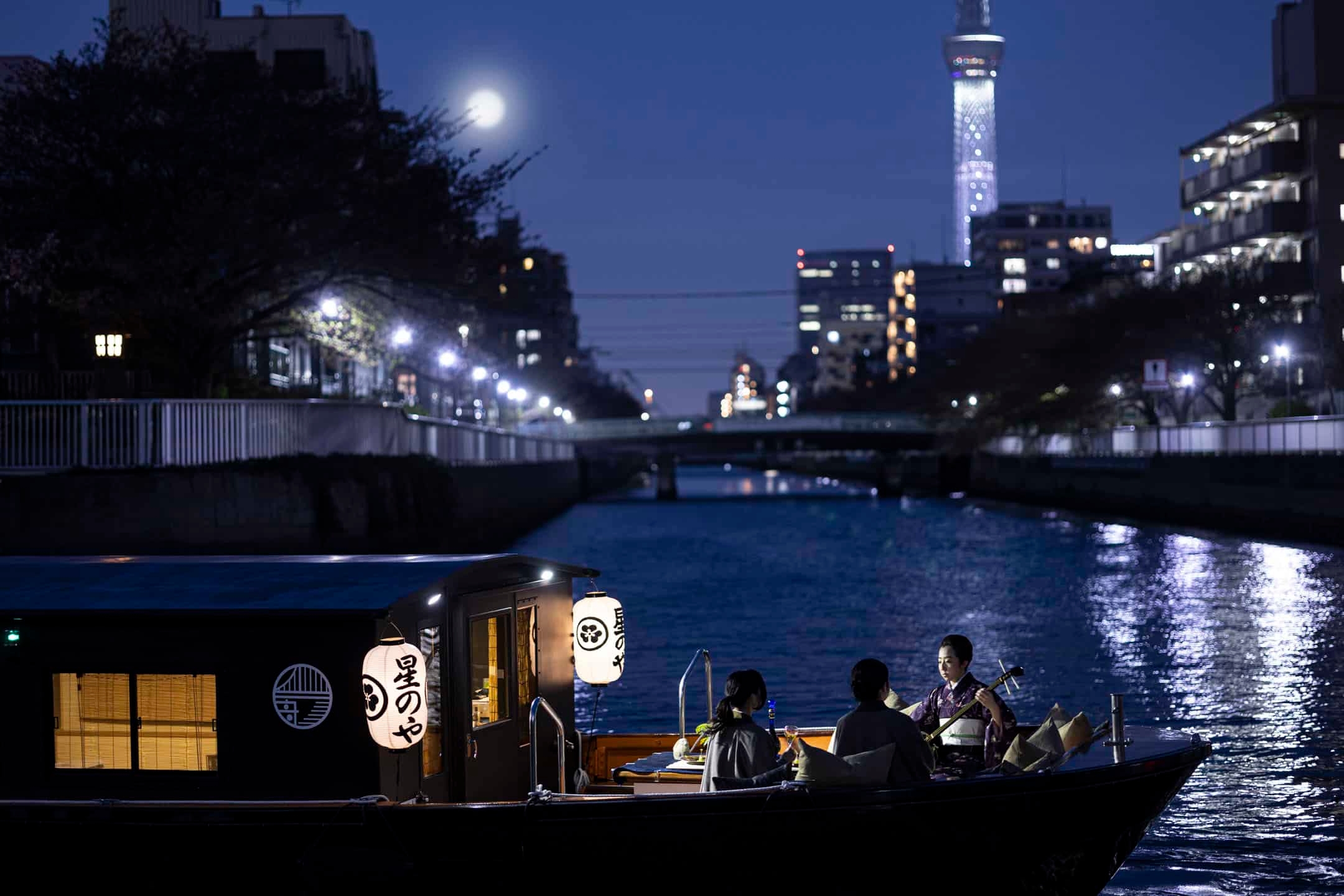 【星のや東京】日本橋桟橋から江戸の月の名所・小名木川を巡る優雅なクルーズ「東京・月見舟あそび」開催|期間:2022年9月1日〜11月30日