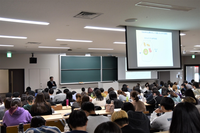 3年生約250人が聴講