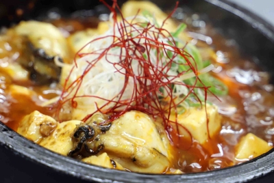 j9vlFiSlXzJ29sMgRevT.jpg?w=940&h=940