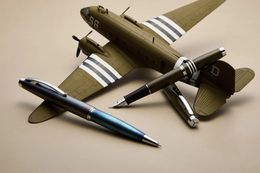 【C-47 ダコタがモチーフ】流線形の機能美を再現した万年筆とゲルペンを6月19日（木）新発売！MONTEVERDE（モンテベルデ）「DAKOTA（ダコタ）」