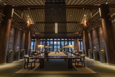 ライブラリーラウンジ