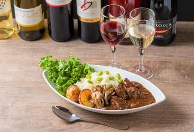 球場周辺の豊かな森をイメージした逸品「グリーンフォレストカレー 」