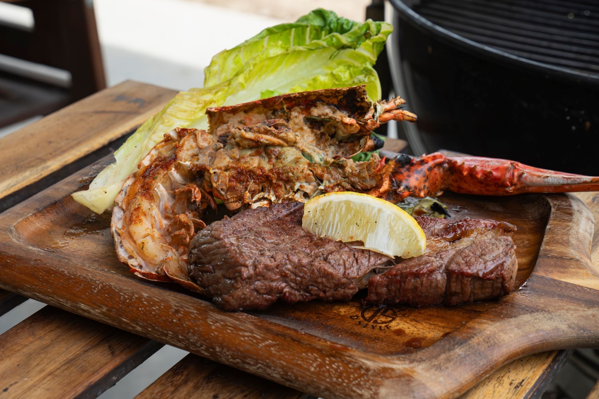 【BBQ&Co】北米で人気の料理スタイル「サーフ&ターフ」の第2弾を7月1日から提供開始! ロブスターと塊ステーキの贅沢な組み合わせをお楽しみください