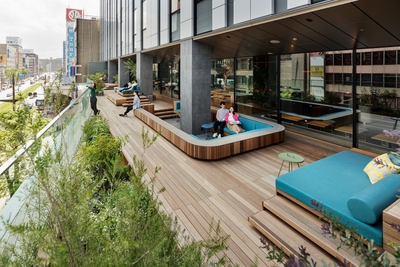 jOFwAVA1KQmDAOV412kR.jpg?w=940&h=940