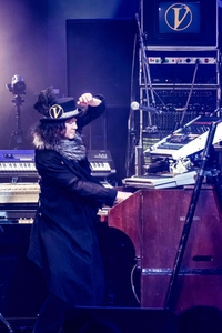 jQ2zxx0qR7NyVeMN7hVM.jpg?w=940&h=940