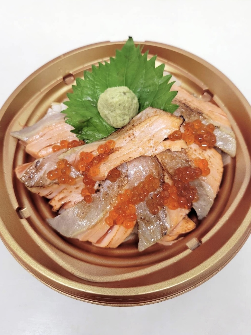 炙りサーモンの昆布がり飯