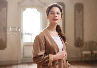 知的でスタイリッシュなメガネフレーム「ETOS」