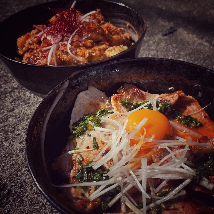 ニラたま豚丼